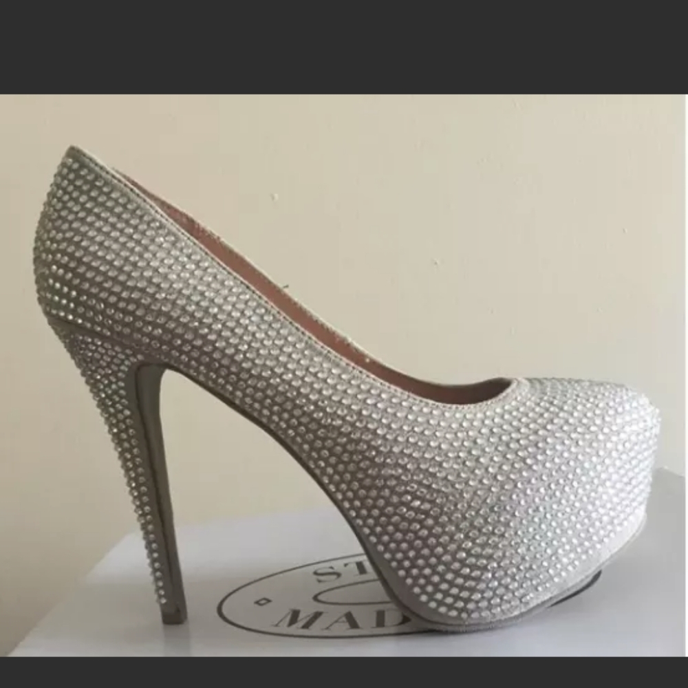 Steve Madden rhinestone platform pumps size 8